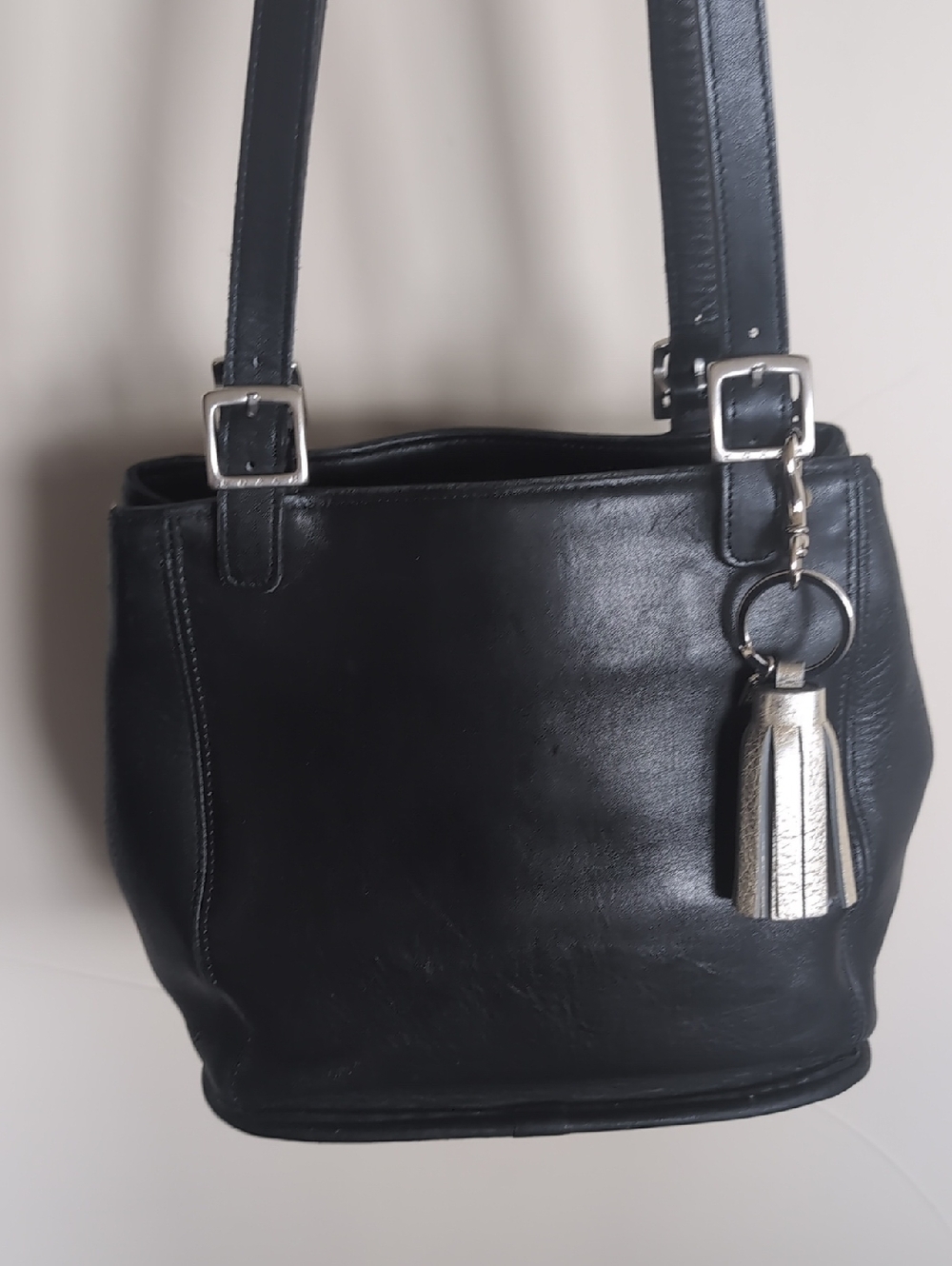 Vintage Coach Waverly 🖤Black Bucket Bag- Chrome Hardware Silver Charm Tassel - Picture 10 of 16